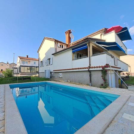 Апартаменты Casa Antonio With Swimming Pool Новиград Экстерьер фото