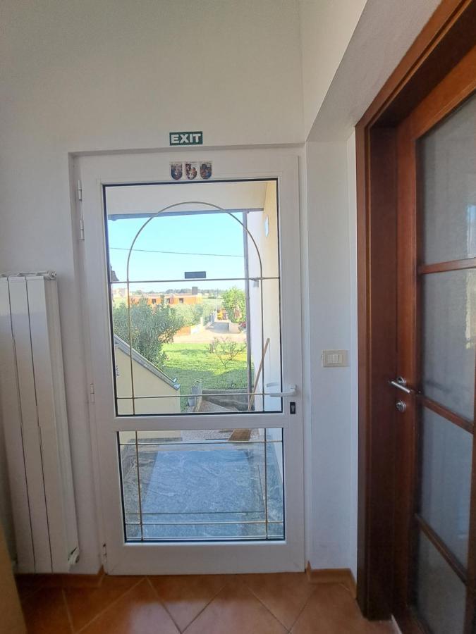 Апартаменты Casa Antonio With Swimming Pool Новиград Экстерьер фото