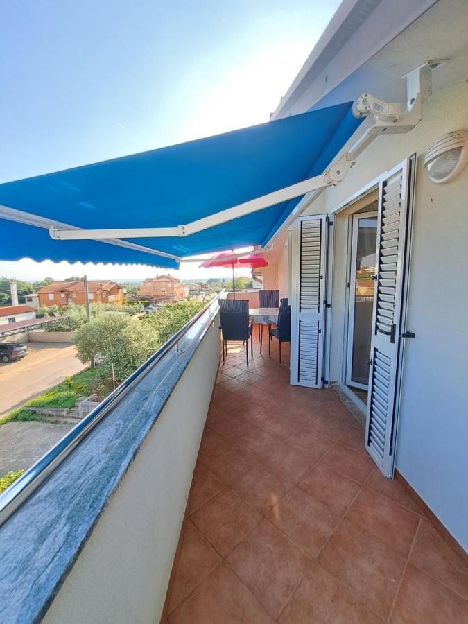 Апартаменты Casa Antonio With Swimming Pool Новиград Экстерьер фото
