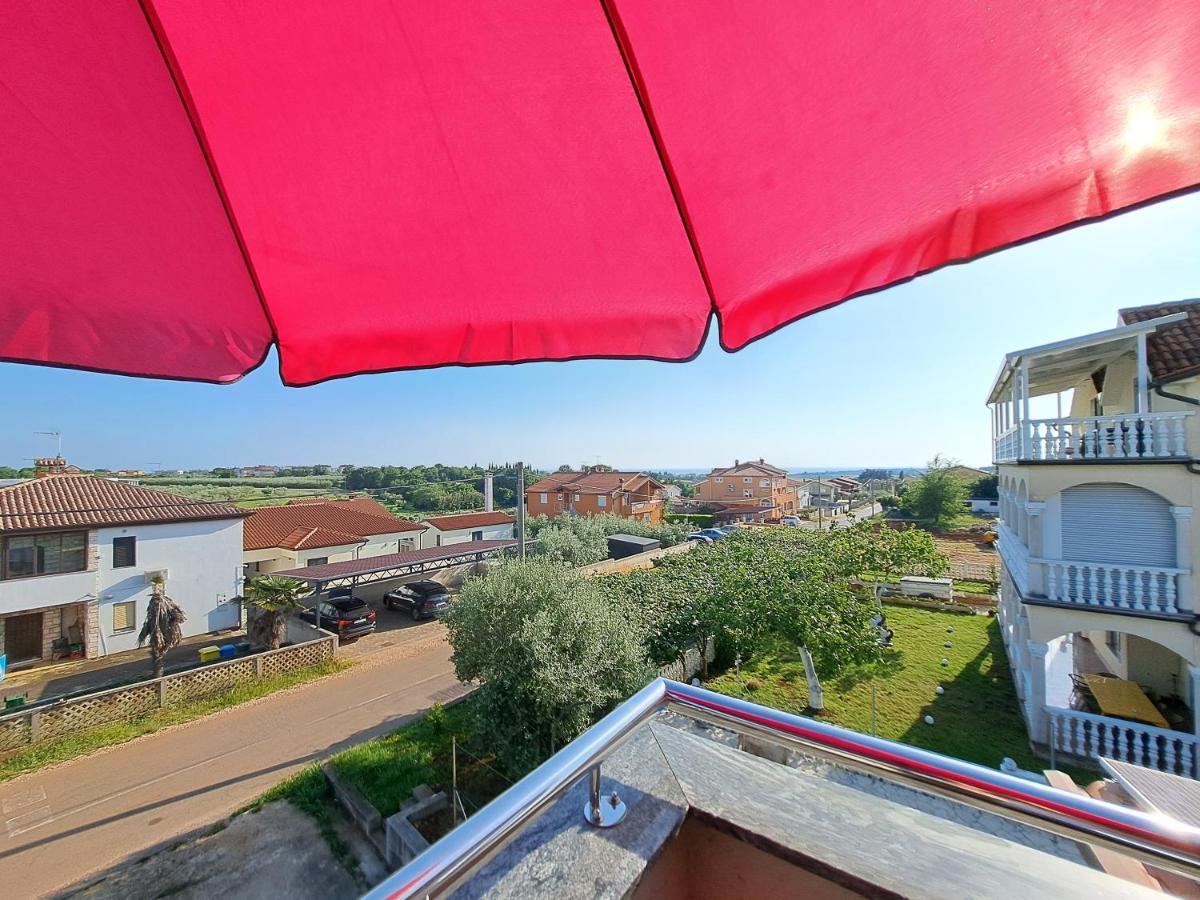 Апартаменты Casa Antonio With Swimming Pool Новиград Экстерьер фото