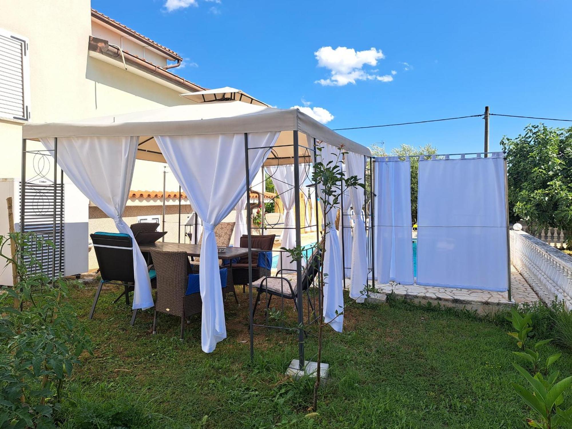 Апартаменты Casa Antonio With Swimming Pool Новиград Экстерьер фото